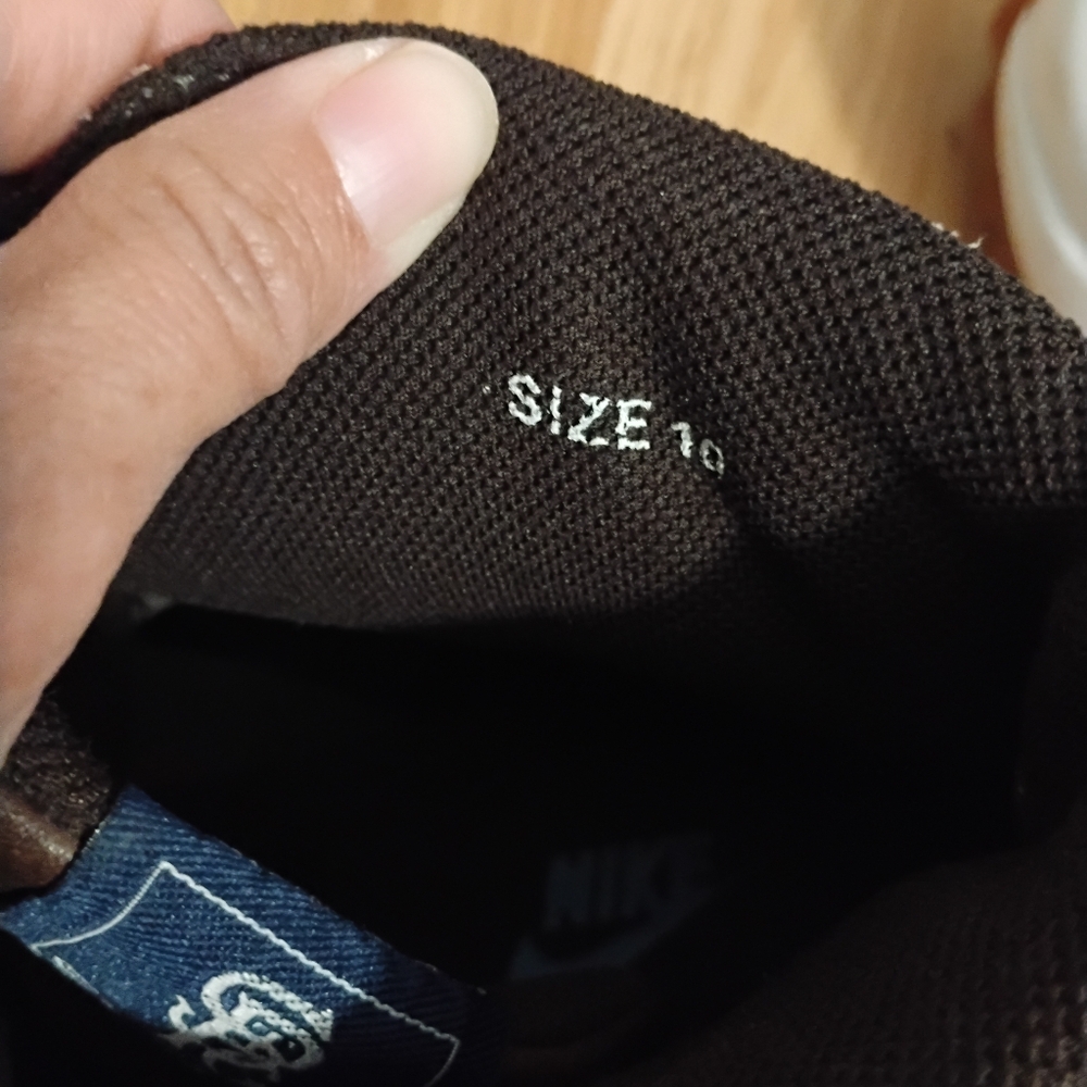 Nike Sneakers - Picture 6 of 9